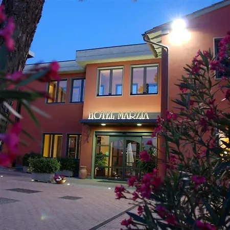Marzia Hotel 3*