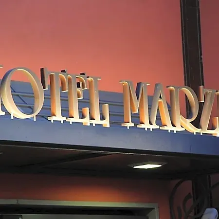 מלון Marzia